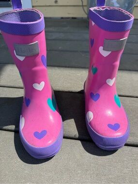 HATLEY Girls Pink Heart Rain Boots with Purple Trim